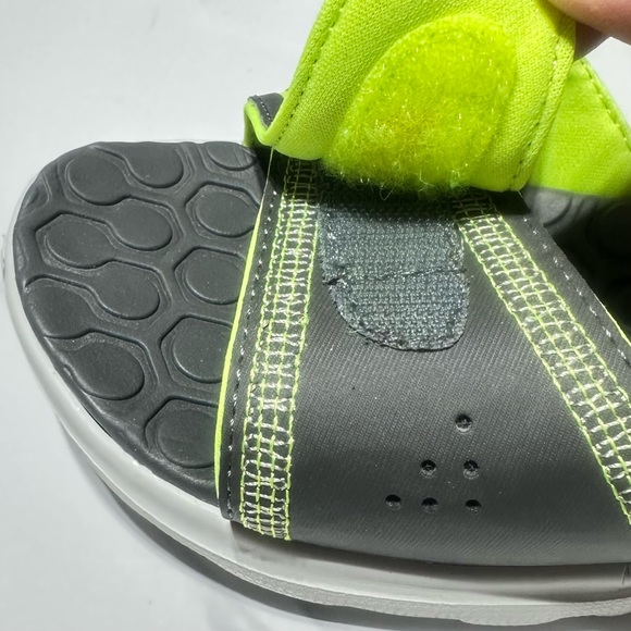 NWOT Skechers Gray Green Lightweigh Women’s Comfy Slip On Velcro Slipper Sz 5 - Picture 7 of 11